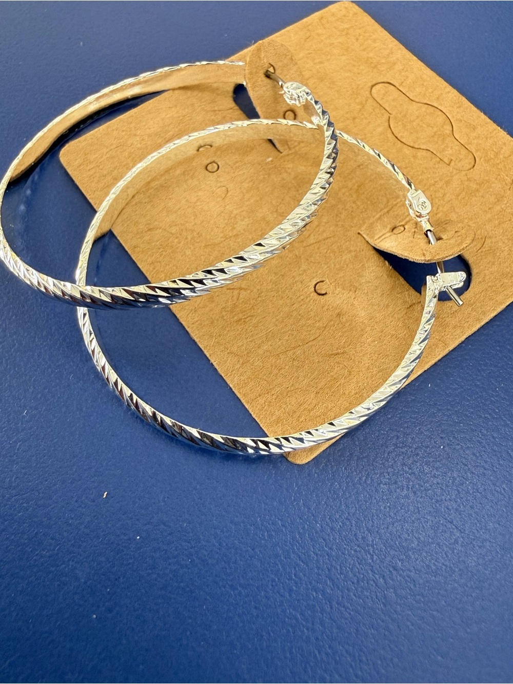 Source Unknown Silver Textured Twisted Hoop Earrings - Picture 7 of 10